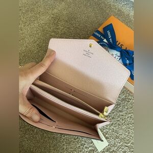 Louis Vuitton Monogram Sarah Wallet